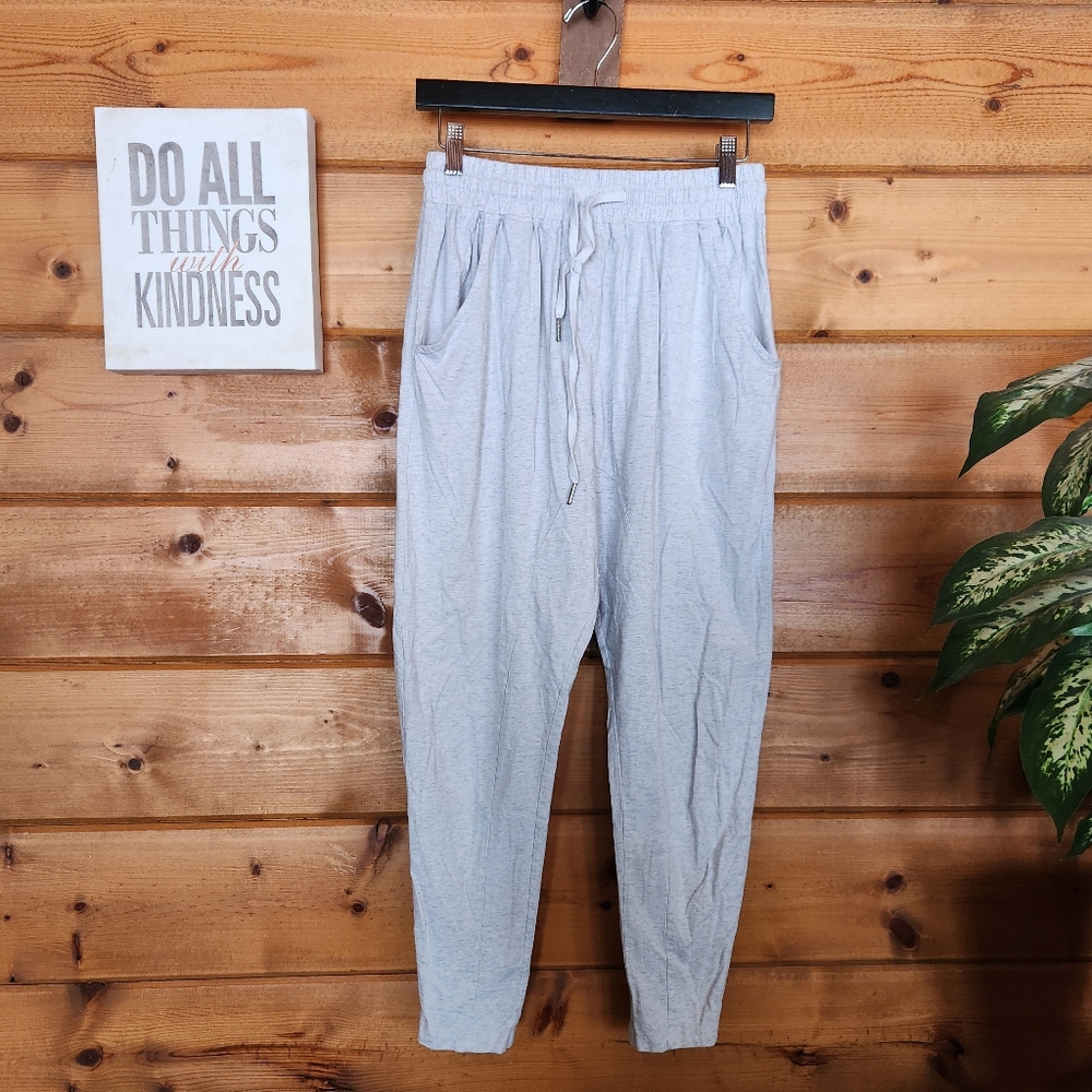 Sarah’s Day White Fox Drop Crotch Stretch Jogger Gray Crop Harem Pant Sz S X23"
